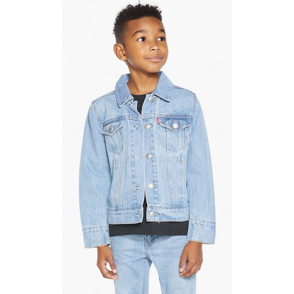 Levi’s light wash denim jacket youth 12-13Y